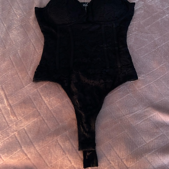 lace bodysuit - Picture 2 of 2